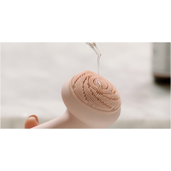 Flawless® Cleanse - Facial Cleanser & Massager Flawless® Cleanse - Facial Cleanser & Massager